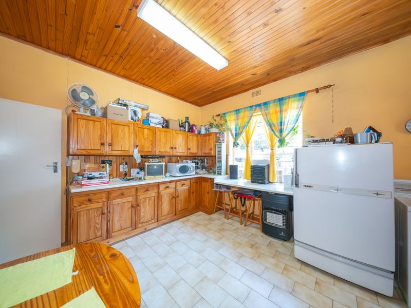 Golden Oldie for the Larger Family - Photo 10