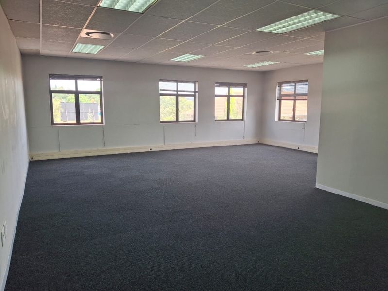 !!NEGOTIATE YOUR RENT WITH THE DEDICATED BROKER ON-SITE!! - Photo 10