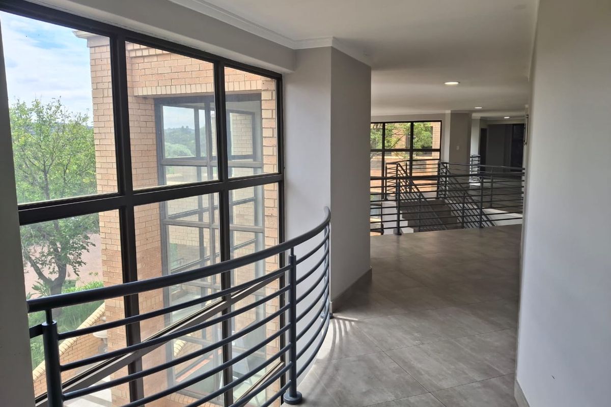 !!NEGOTIATE YOUR RENT WITH THE DEDICATED BROKER ON-SITE!! - Photo 5