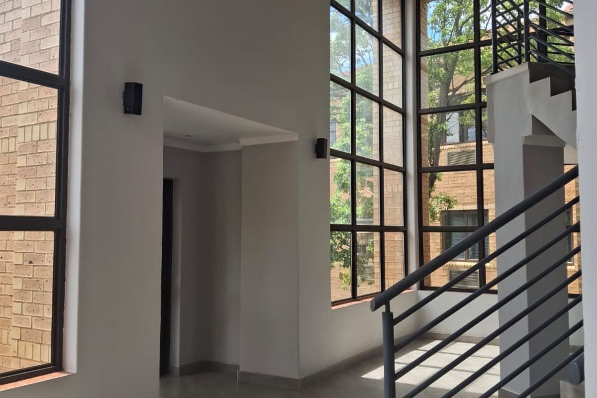 !!NEGOTIATE YOUR RENT WITH THE DEDICATED BROKER ON-SITE!! - Photo 4