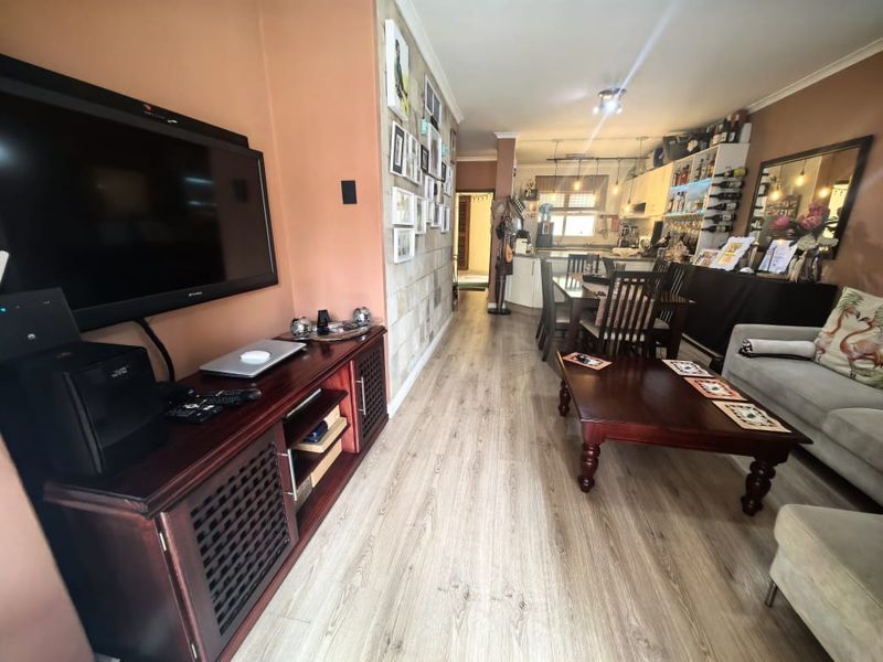 2 Bedrooms, 2 Bathrooms Apartment For Sale In New Town Center, Umhlanga - Photo 6