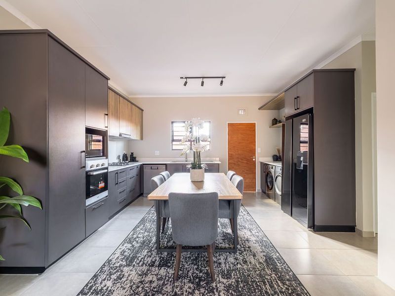 Rietvalleirand!! 3 Bedroom Townhouse - BRAND NEW FROM DEVELOPER - Photo 2