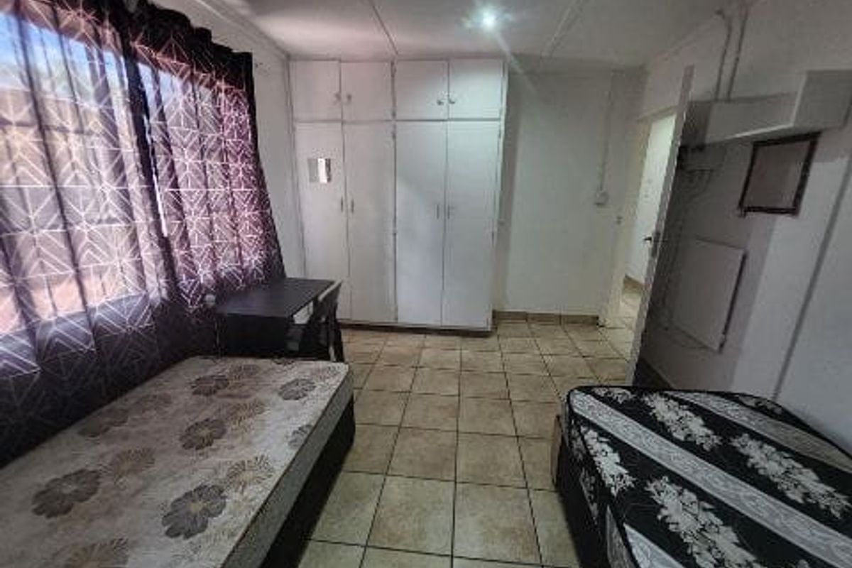 BRANDWAG STUDENT ACCOMMODATION — PRIME UFS LOCATION - Photo 3