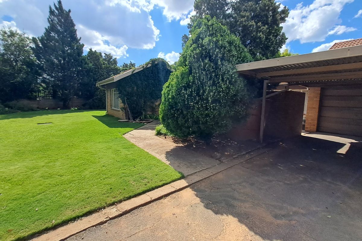 "Entertainment" Family Home in Fichardtpark - Photo 3