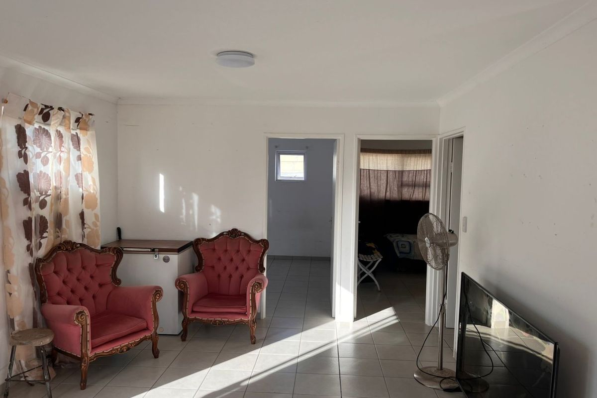 2 bedroom house for sale in Bishop Lavis - Photo 2