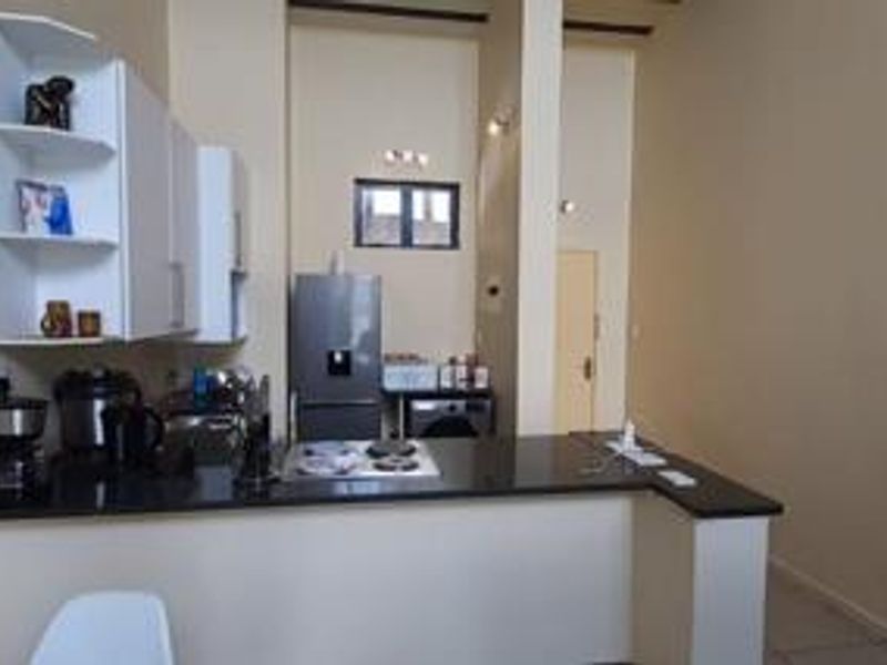 Modern 2-bedroom 2 bathroom for in Rooihuiskraal - Photo 3