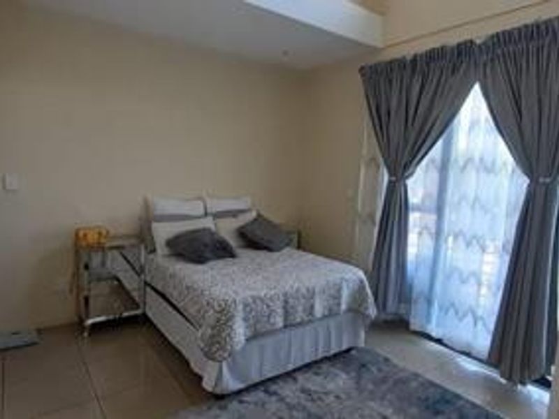 Modern 2-bedroom 2 bathroom for in Rooihuiskraal - Photo 7