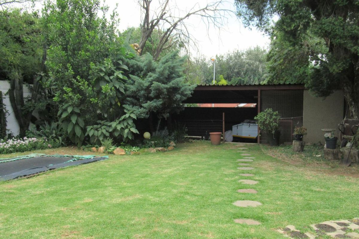 3 Bedroom House for Sale in Randpark - Photo 2