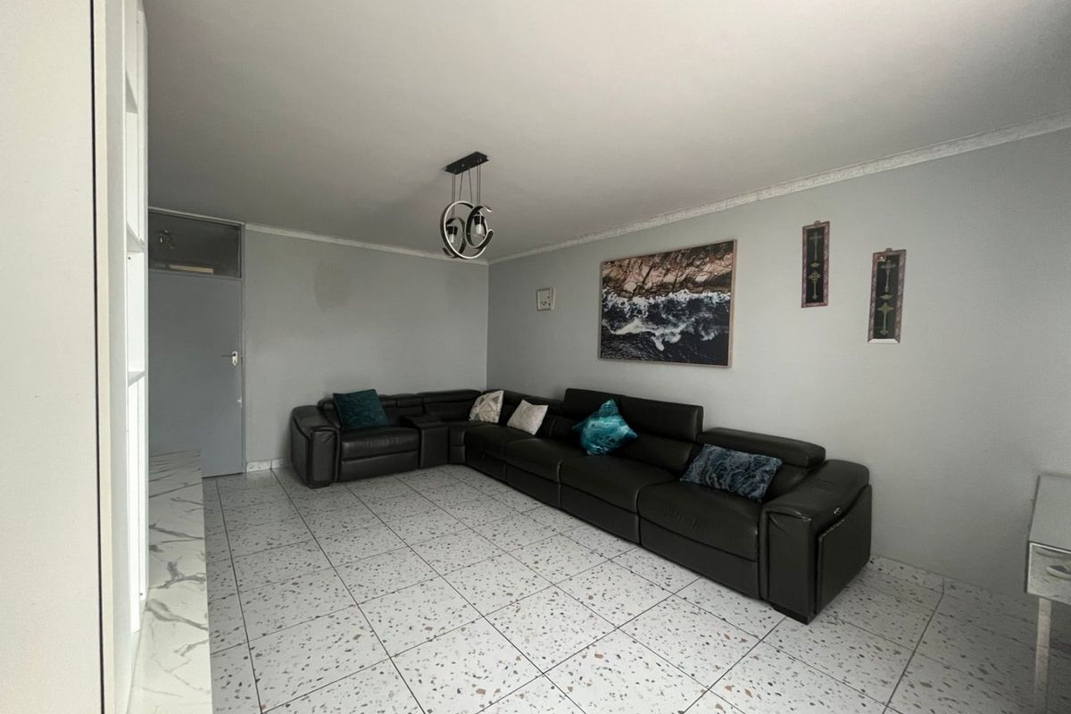 FOR SALE 3 BEDROOMS 2 BATHROOM APARTMENT - Photo 4