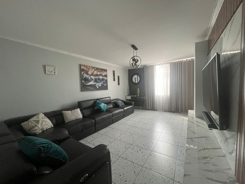 FOR SALE 3 BEDROOMS 2 BATHROOM APARTMENT - Photo 3