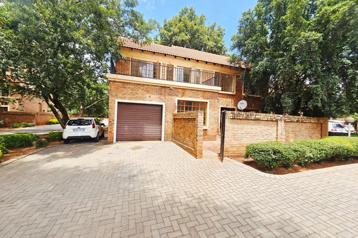 A Lovely 3 bedroom 2 bathroom townhouse for sale in Amandasig  - Photo 3