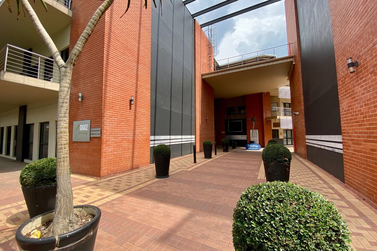 A-Grade Office Space To Let In Woodmead - Photo 3