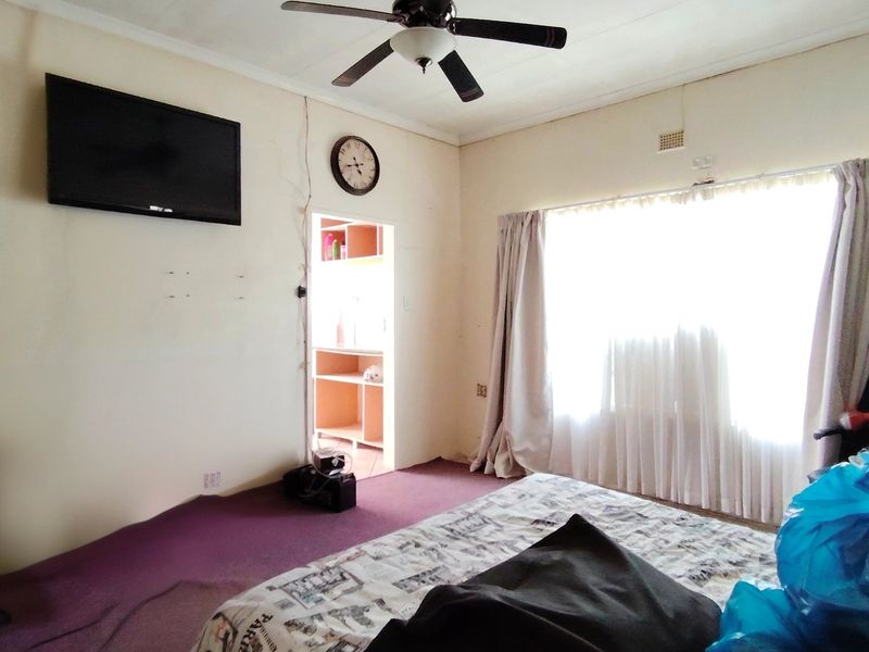 Investment Opportunity on Expansive Stand in Mooilande - Photo 8