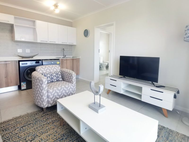 1 Bedroom, 1 Bathroom Apartment for sale in Red Ivory Lane! - Photo 2