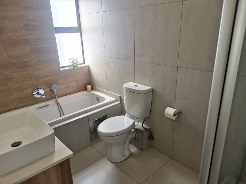 1 Bedroom, 1 Bathroom Apartment for sale in Red Ivory Lane! - Photo 8