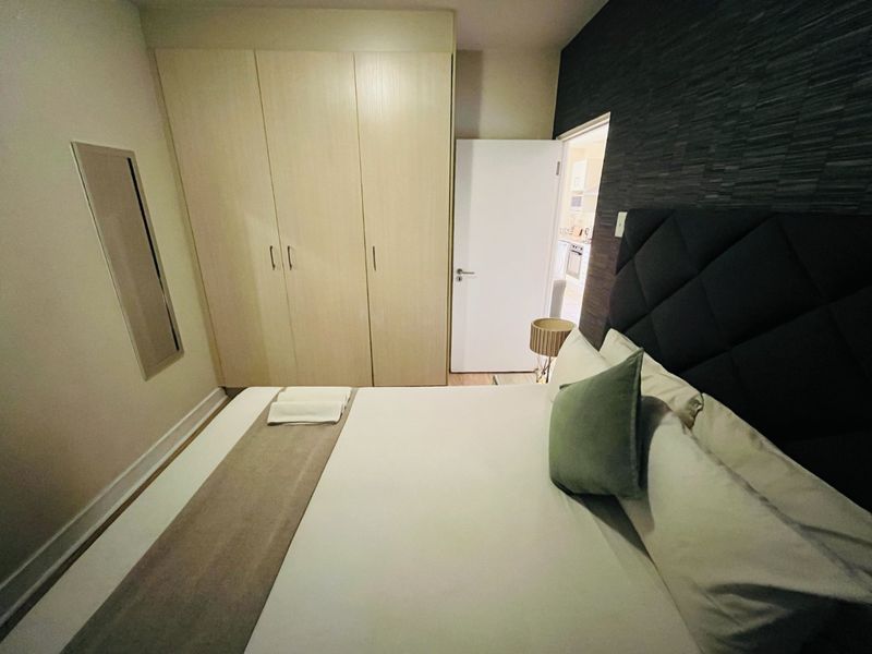 Explore this stylish fully furnished 1-bed apartment in Edenburg, Sandton - Photo 6