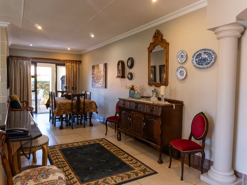 Luxury, space and tranquility in a full-title complex. - Photo 6