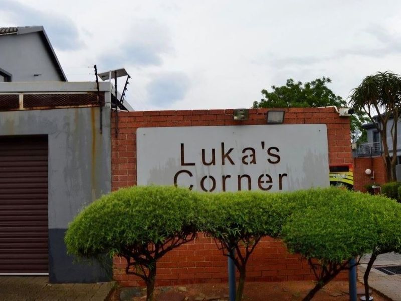 Own the Address Everyone Desires   - Photo 2