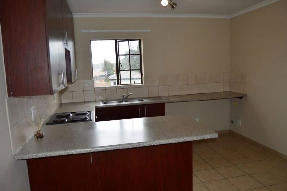 Own the Address Everyone Desires   - Photo 5