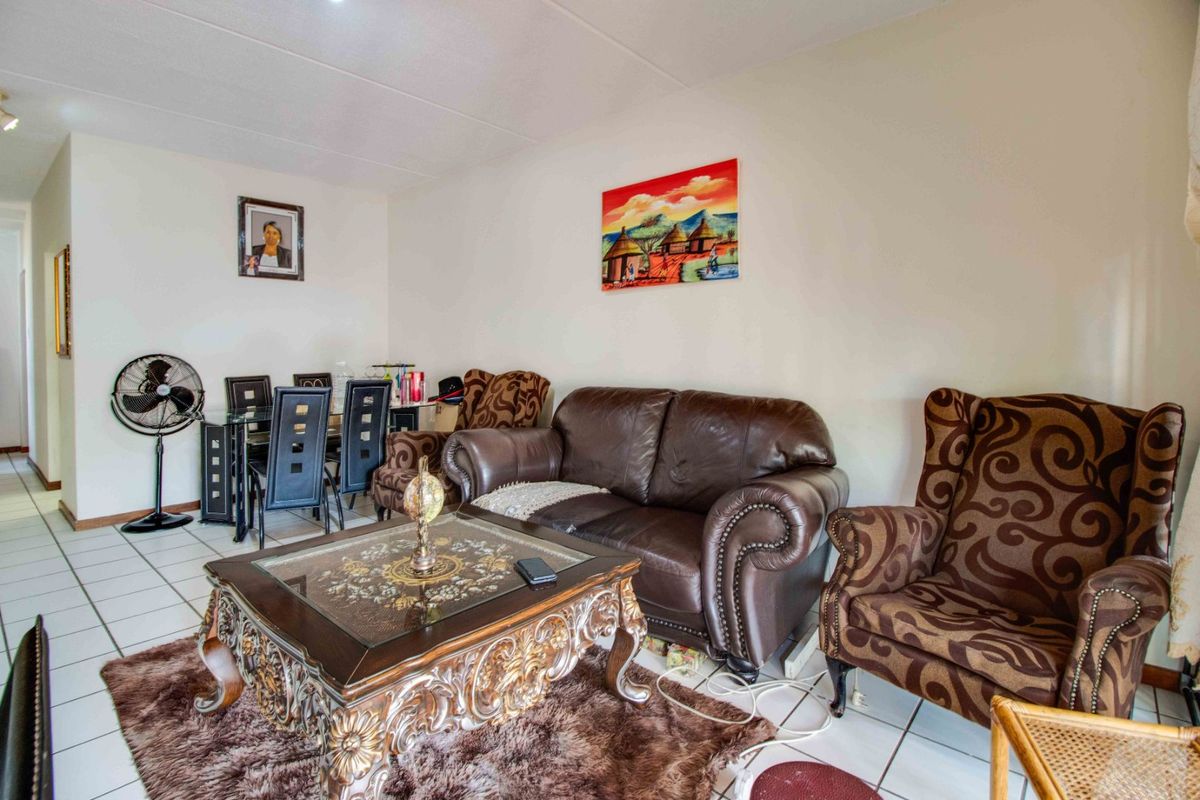 Great value in this 2 bedroom groundfloor unit in Buccleuch. - Photo 2