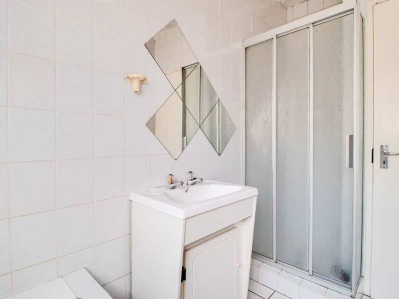 Great value in this 2 bedroom groundfloor unit in Buccleuch. - Photo 10