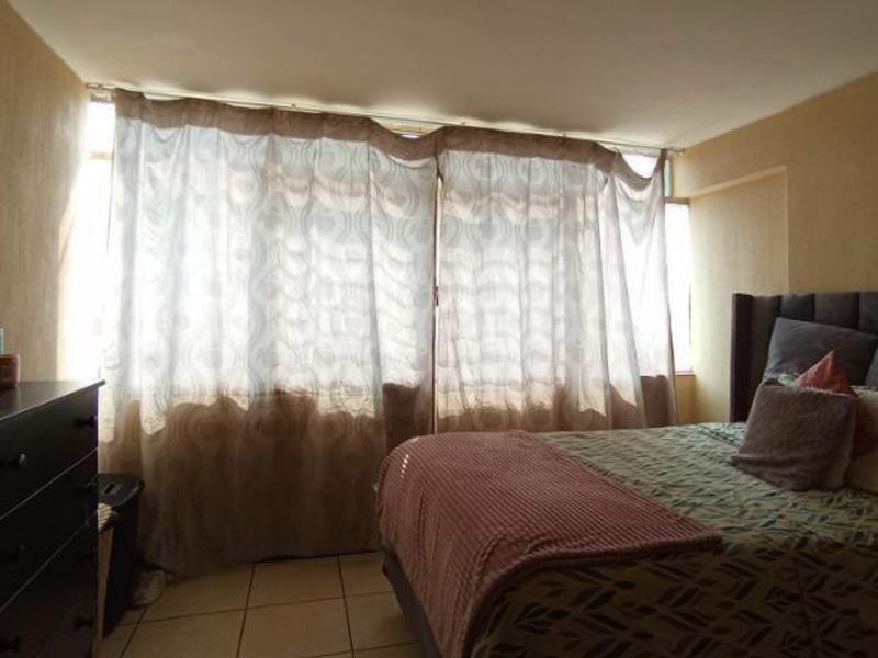 Book a viewing with me today! - Photo 7