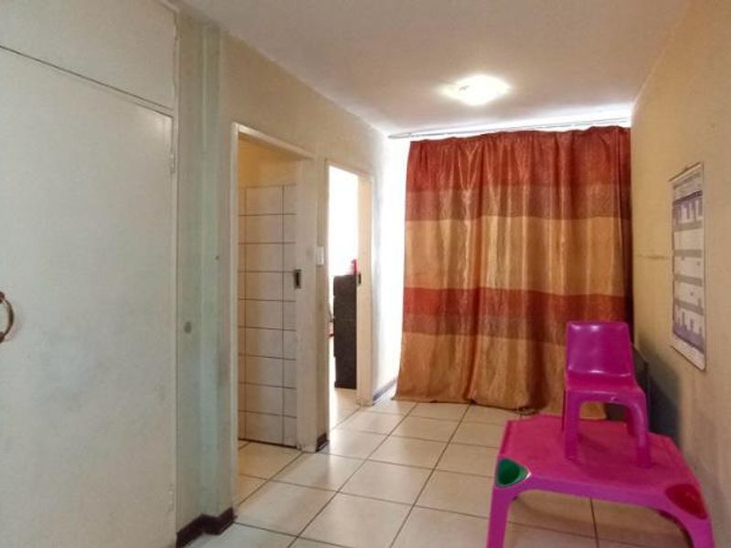 Book a viewing with me today! - Photo 5