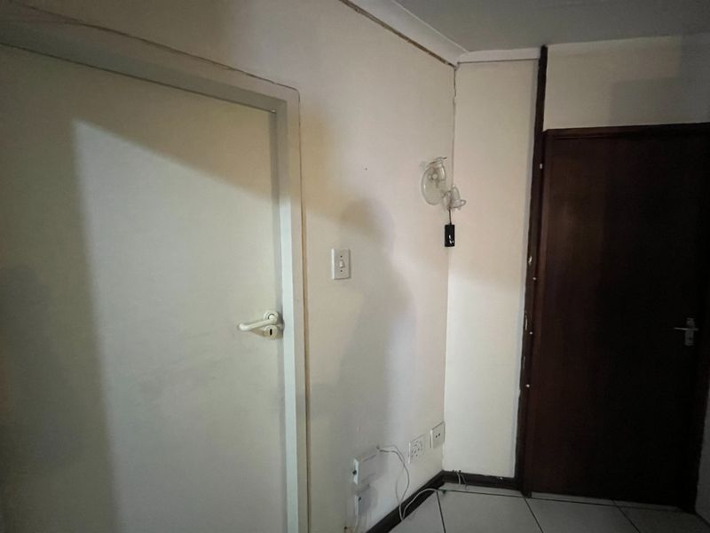 3 Bedroom Apartment For Sale in Hatfield - Photo 7