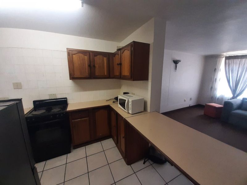 2 Bedroom Apartment For Sale In Hatfield  - Photo 7