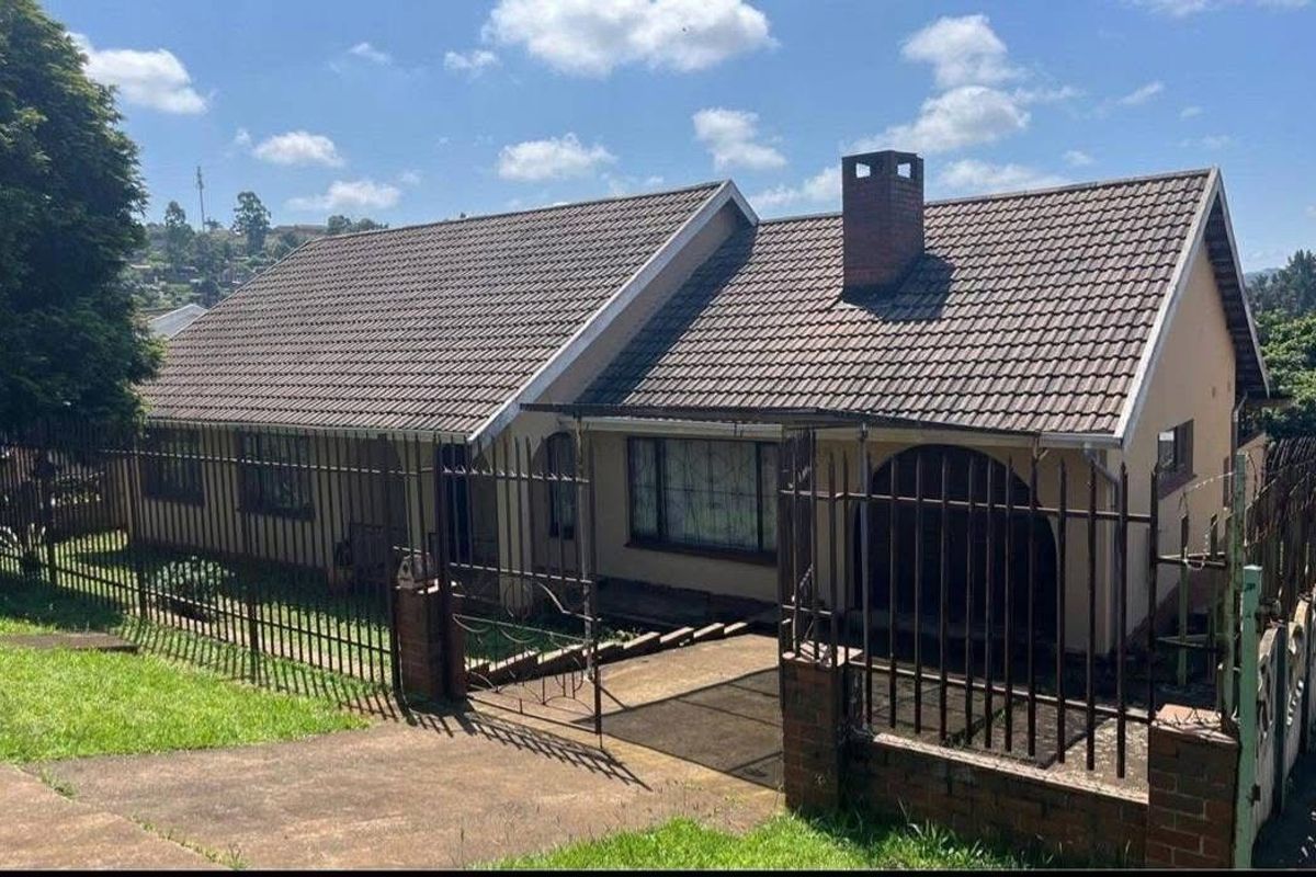 Much -loved family home of over 40 Years of cherished Memories!!! - Photo 3