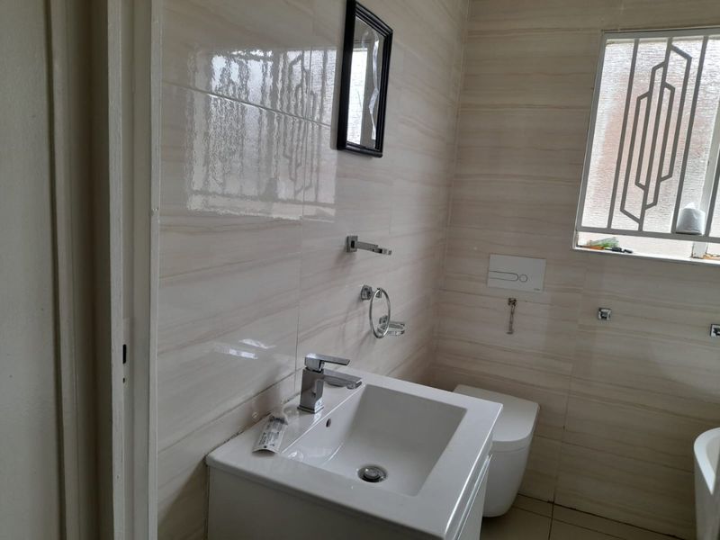 Danville 4 Bed Neat Family Home  - Photo 6