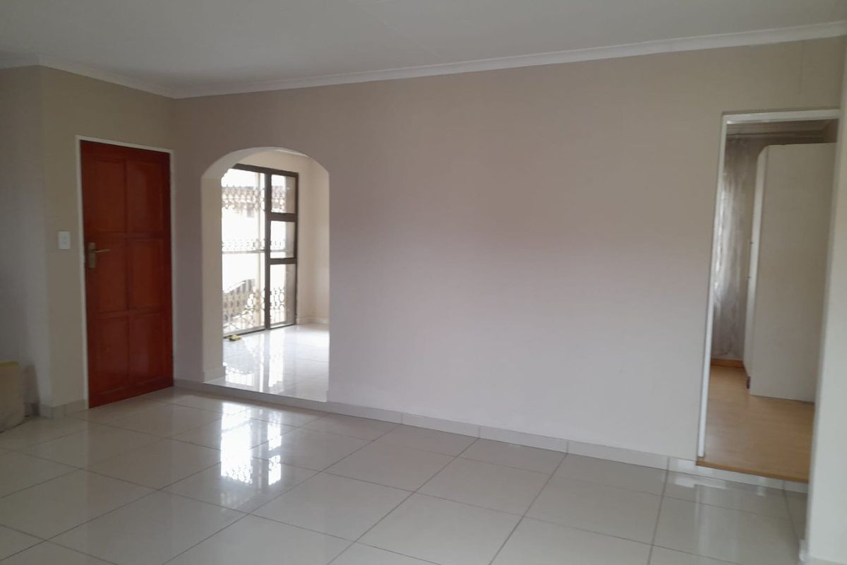 Danville 4 Bed Neat Family Home  - Photo 2