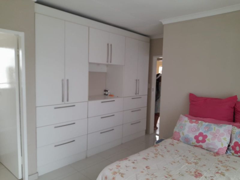 Danville 4 Bed Neat Family Home  - Photo 4