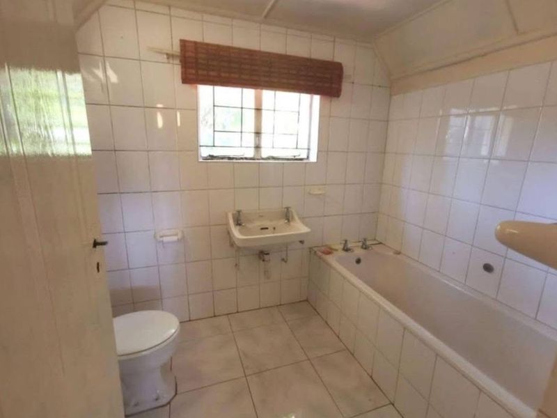 Big on Space & Value in prime area with an outbuilding  - Photo 9