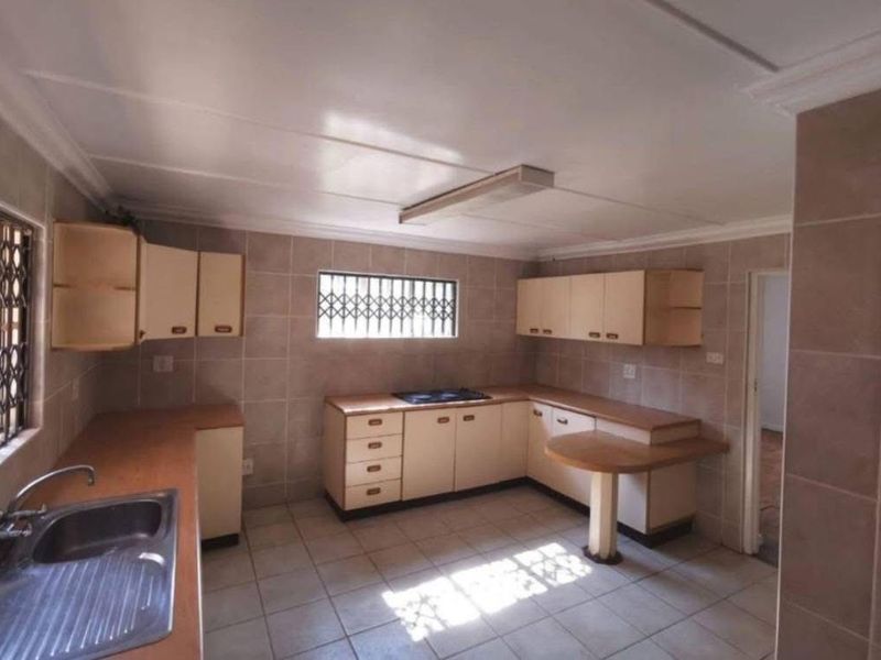 Big on Space & Value in prime area with an outbuilding  - Photo 4