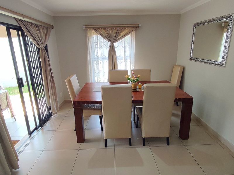 Modern 3 Bedroom Double-Storey Home in Exclusive Upmarket Estate - Photo 4