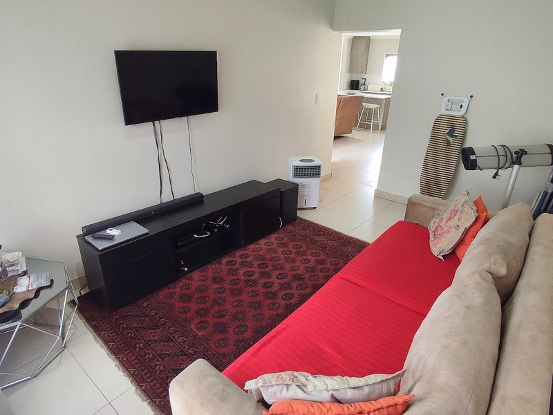 Modern 3 Bedroom Double-Storey Home in Exclusive Upmarket Estate - Photo 6