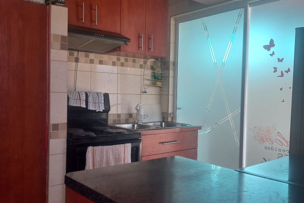 Beautiful 2 bedroom family home, Close to all amenities. - Photo 5