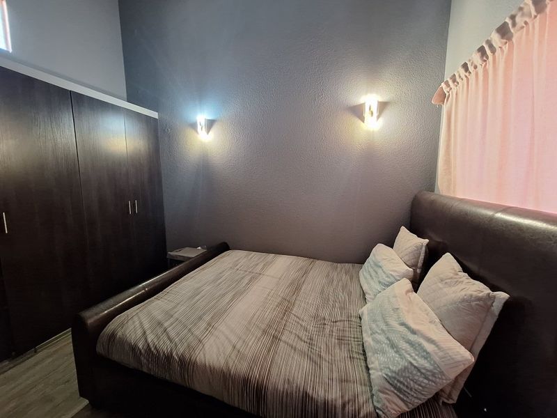 Modern 2-Bedroom Apartment in Secure Family Complex – Move-In Ready! - Photo 9