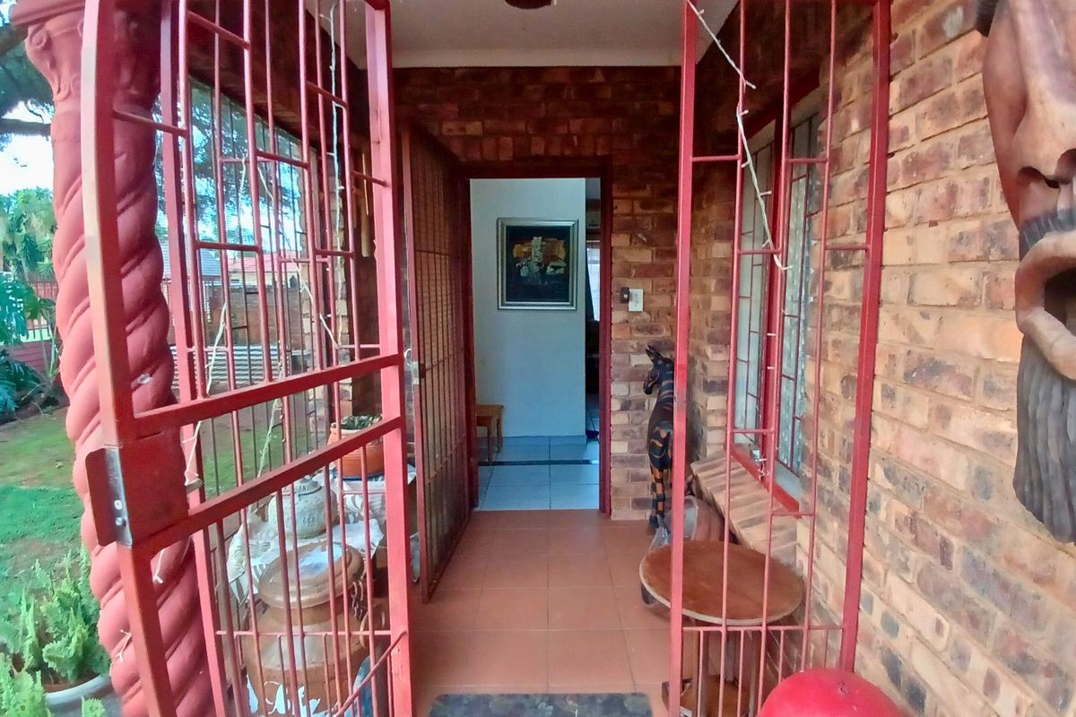 Modern 3-Bedroom Family Home For Sale – Chantelle - Photo 3