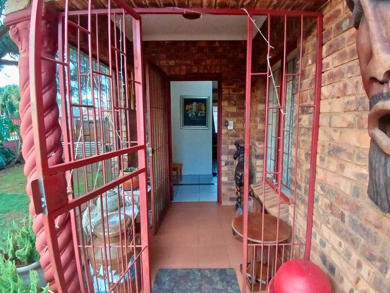 Modern 3-Bedroom Family Home For Sale – Chantelle - Photo 3