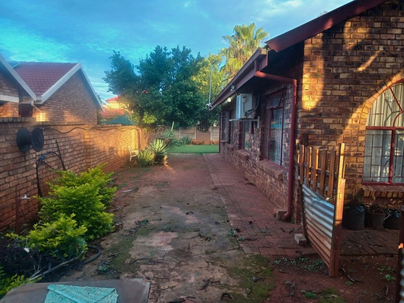 Modern 3-Bedroom Family Home For Sale – Chantelle - Photo 6