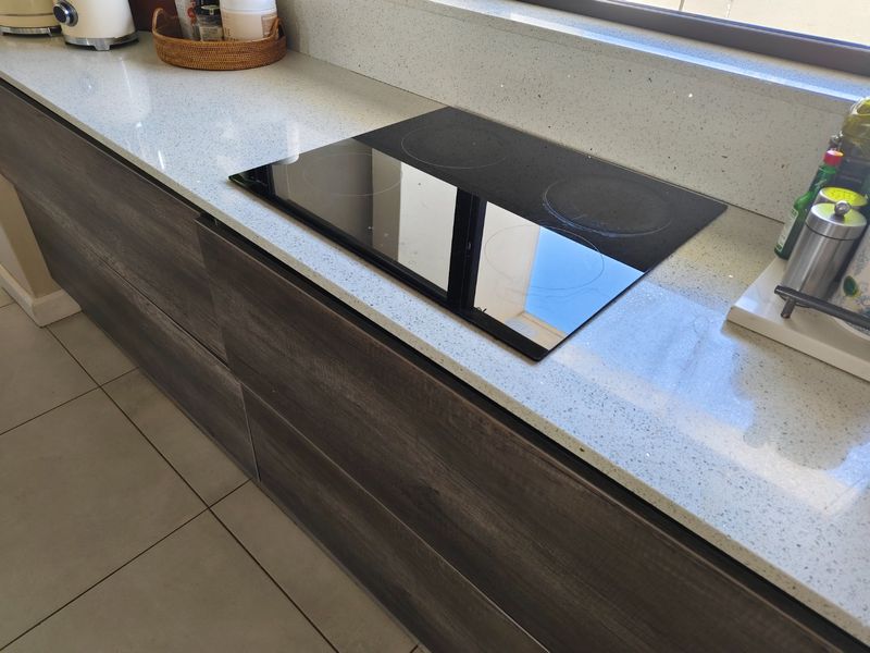 Modern three bedroom at the La Petite boutique gated estate close to prominent schools in Wellington  - Photo 6