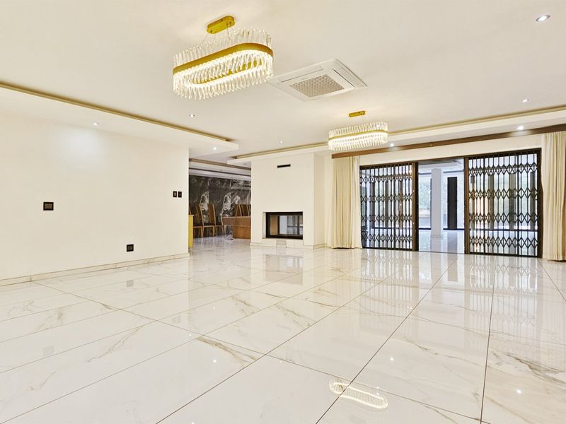 River mansion in Three Rivers East - Photo 7