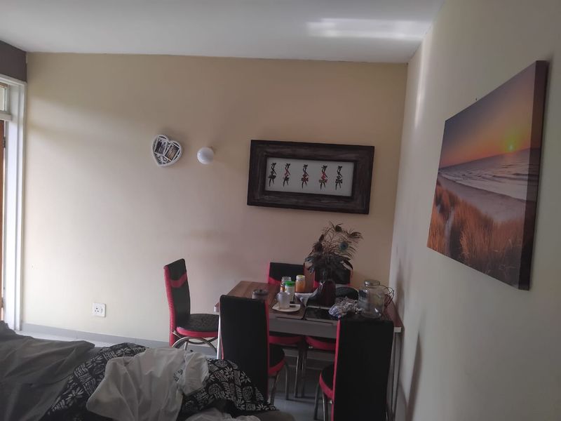 2 Bedrooms, 1 Bathroom Apartment For Sale In Pinetown, Durban - Photo 2