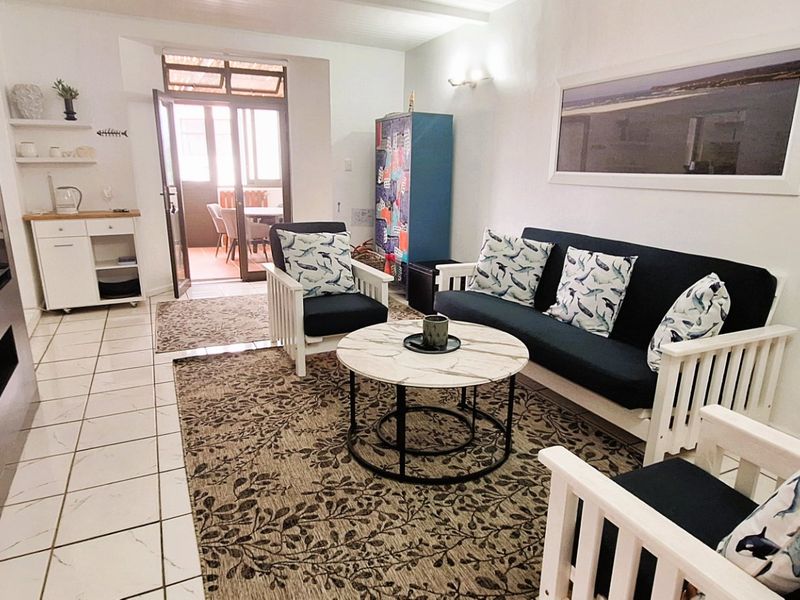 Adorable cottage with a place in the Harbour to moor your boat! - Photo 9