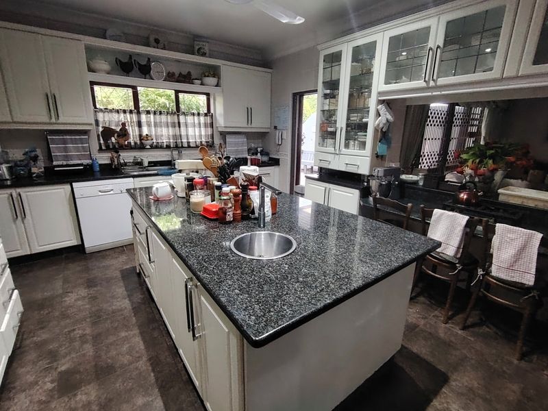 Family home that ticks all the boxes - move in ready.  - Photo 7