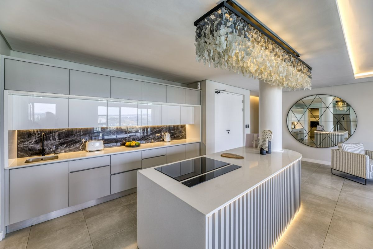 Signature Luxury 3 bedroom 3 bathroom apartment with lagoon views - Photo 3