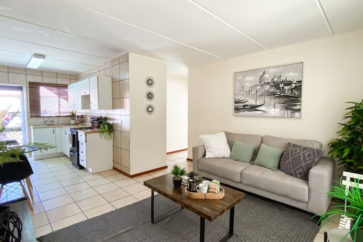 New Development ,comet– All Costs Included - Photo 2