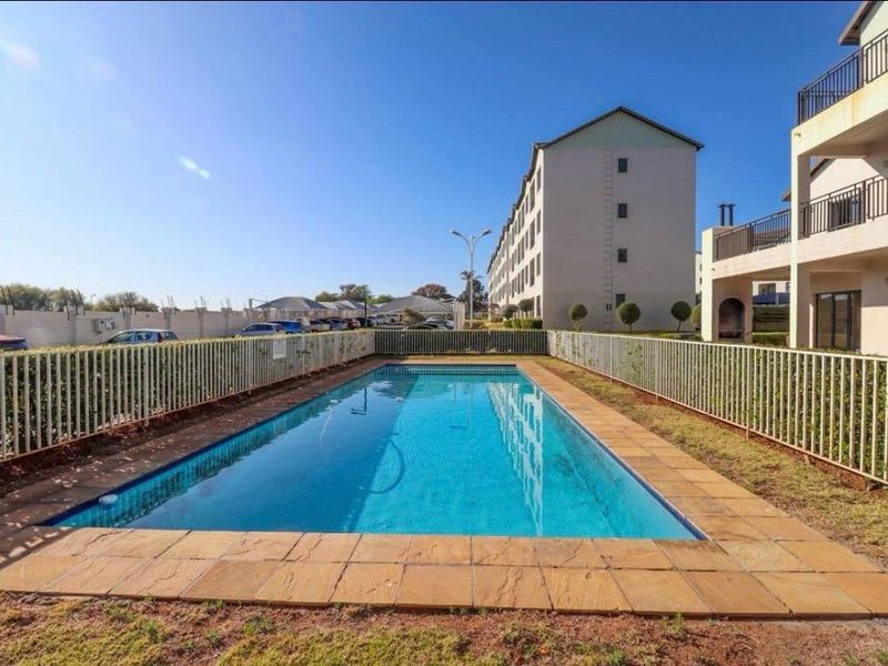 Modern 2-Bedroom Apartment for Sale in West End, Carlswald - Photo 2
